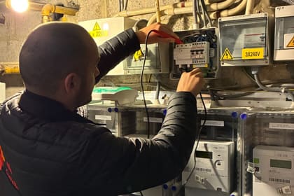 Mesures électriques dans un local compteurs d'immeuble
